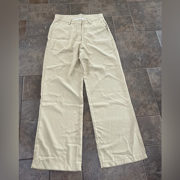 ❄3/$26 Xmas sale❄ Ladies Tan Pants - Picture 3 of 4